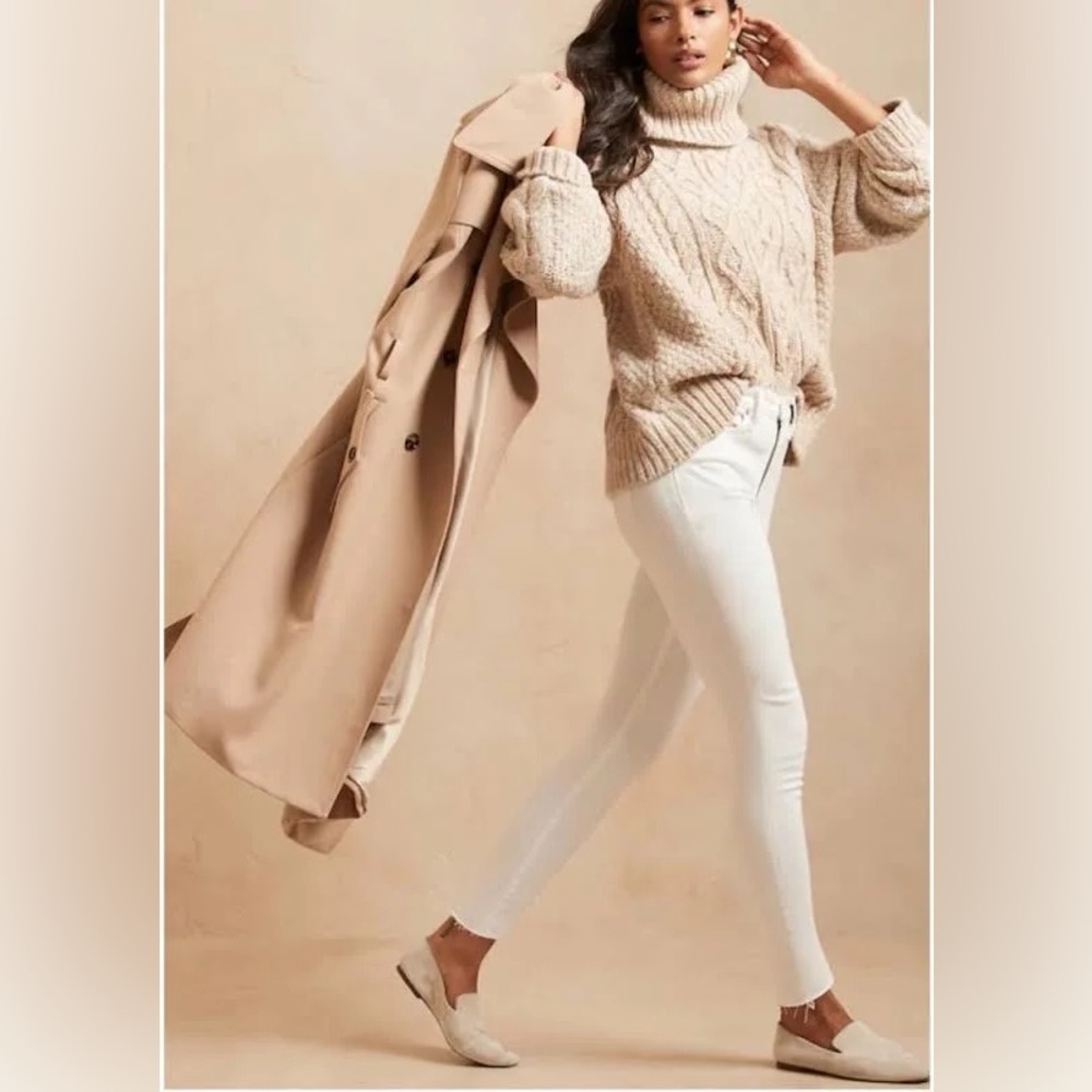 Banana Republic High-rise Skinny Jean in White (Size 27)